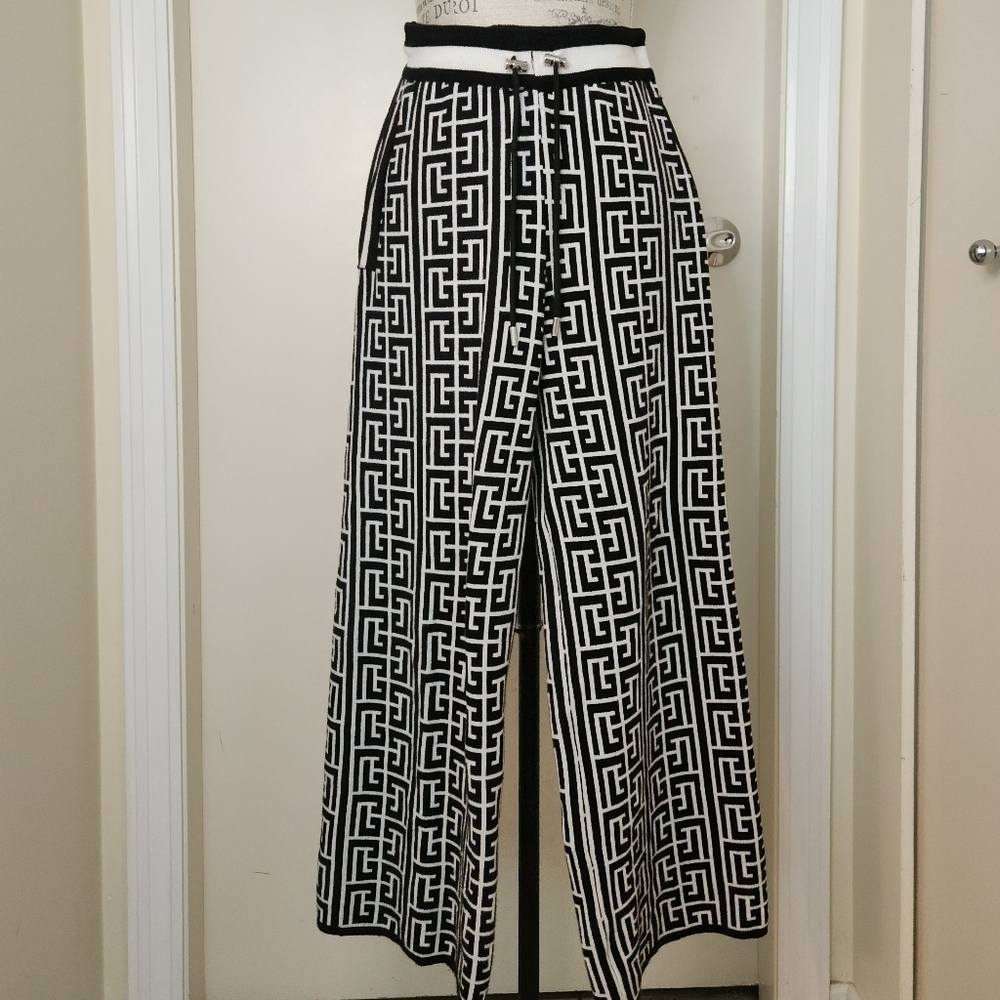Black & White Grecian Highwaist Knit Pants